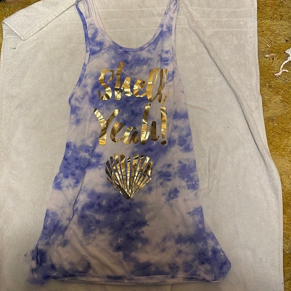 Graphic Tank - Picture 1 of 7